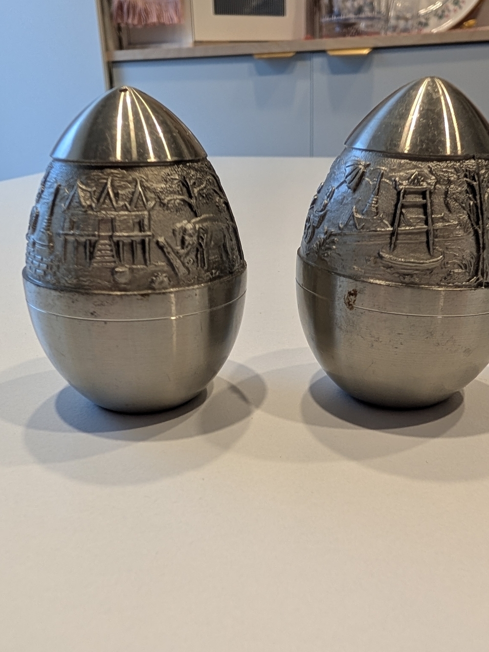 Metal Egg-Shaped Salt and Pepper Shakers - Sculpted Scenic Design - Picture 3 of 7